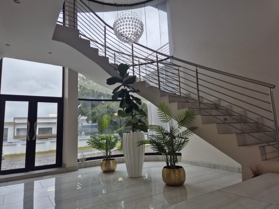 6 Bedroom Property for Sale in Helderwyk Gauteng