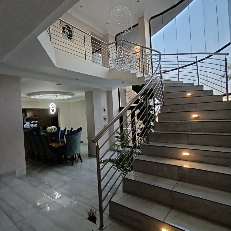 6 Bedroom Property for Sale in Helderwyk Gauteng