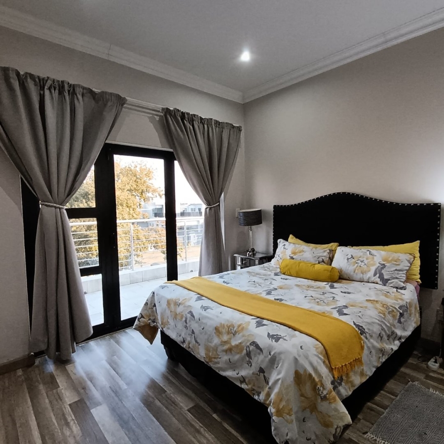6 Bedroom Property for Sale in Helderwyk Gauteng