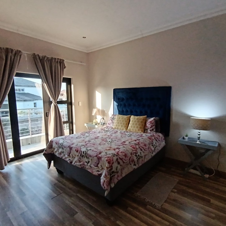 6 Bedroom Property for Sale in Helderwyk Gauteng