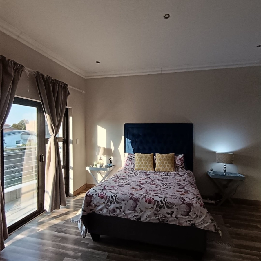 6 Bedroom Property for Sale in Helderwyk Gauteng