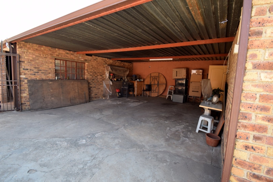 3 Bedroom Property for Sale in Brakpan Central Gauteng