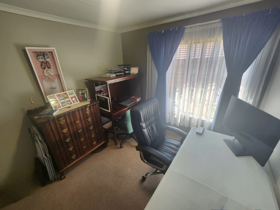 0 Bedroom Property for Sale in Bredell Gauteng