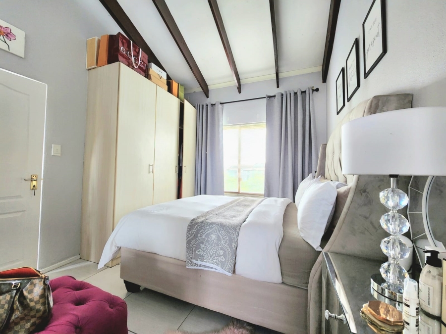 2 Bedroom Property for Sale in Honeydew Gauteng