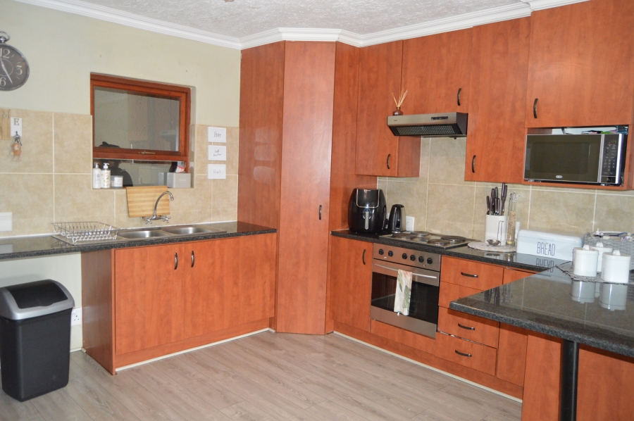 2 Bedroom Property for Sale in Sugar Bush Estate Gauteng