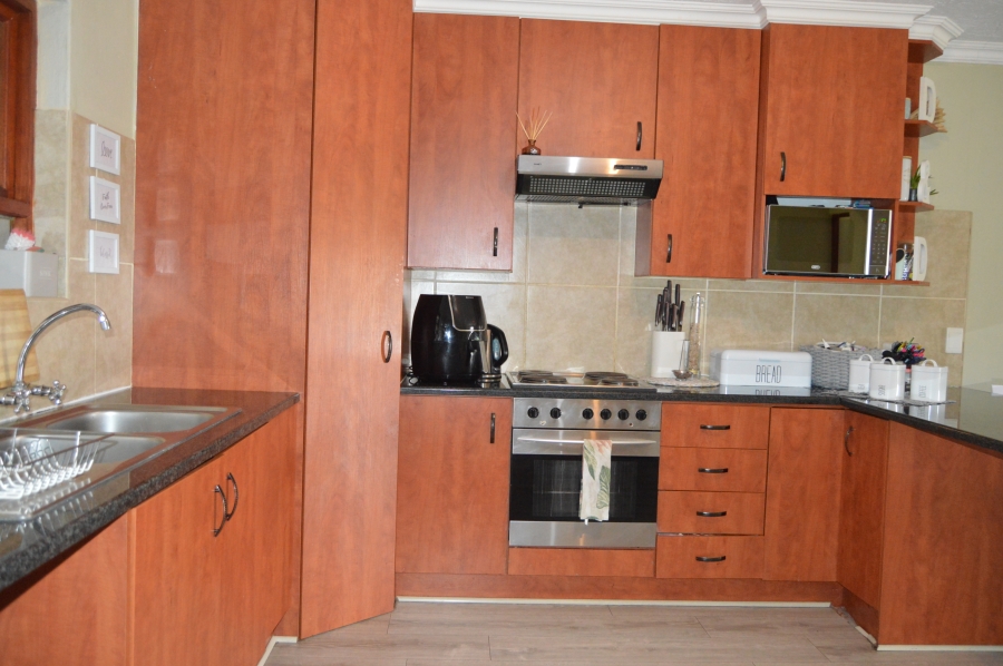 2 Bedroom Property for Sale in Sugar Bush Estate Gauteng