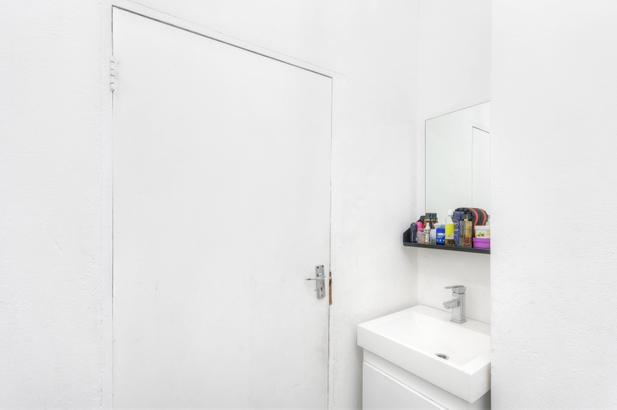 1 Bedroom Property for Sale in Maboneng Gauteng