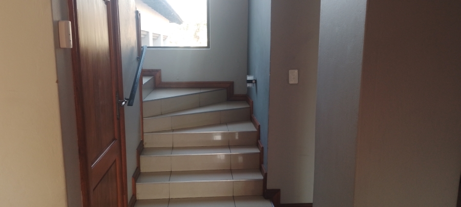 5 Bedroom Property for Sale in Helderwyk Gauteng