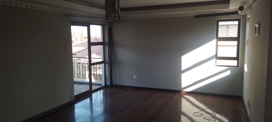 5 Bedroom Property for Sale in Helderwyk Gauteng