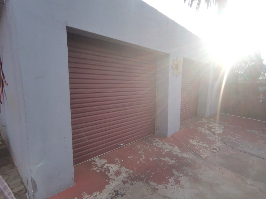 To Let 3 Bedroom Property for Rent in Anzac Gauteng