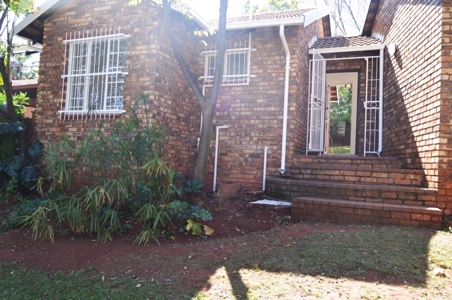 To Let 3 Bedroom Property for Rent in Roodekrans Gauteng