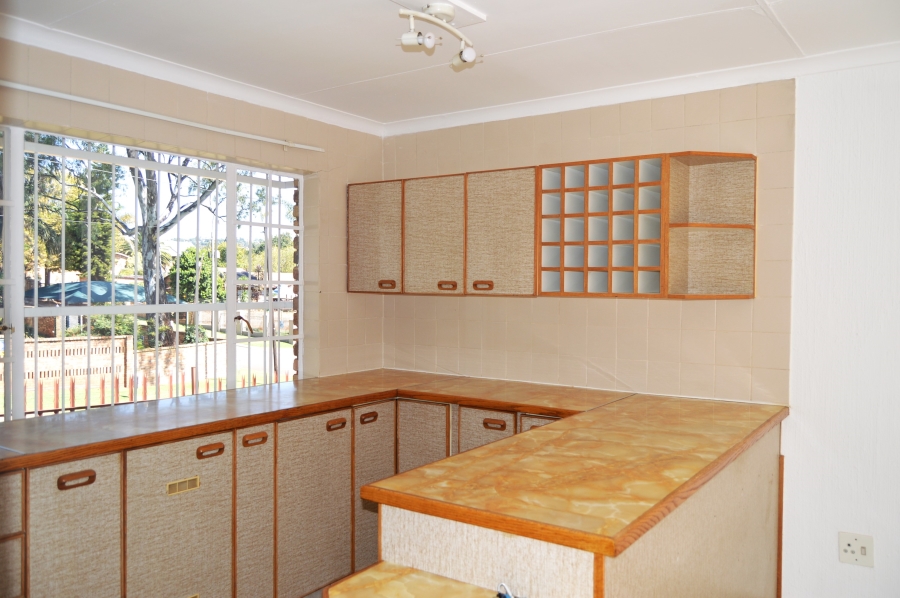 To Let 3 Bedroom Property for Rent in Roodekrans Gauteng