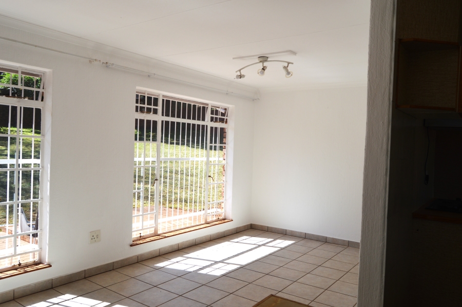 To Let 3 Bedroom Property for Rent in Roodekrans Gauteng