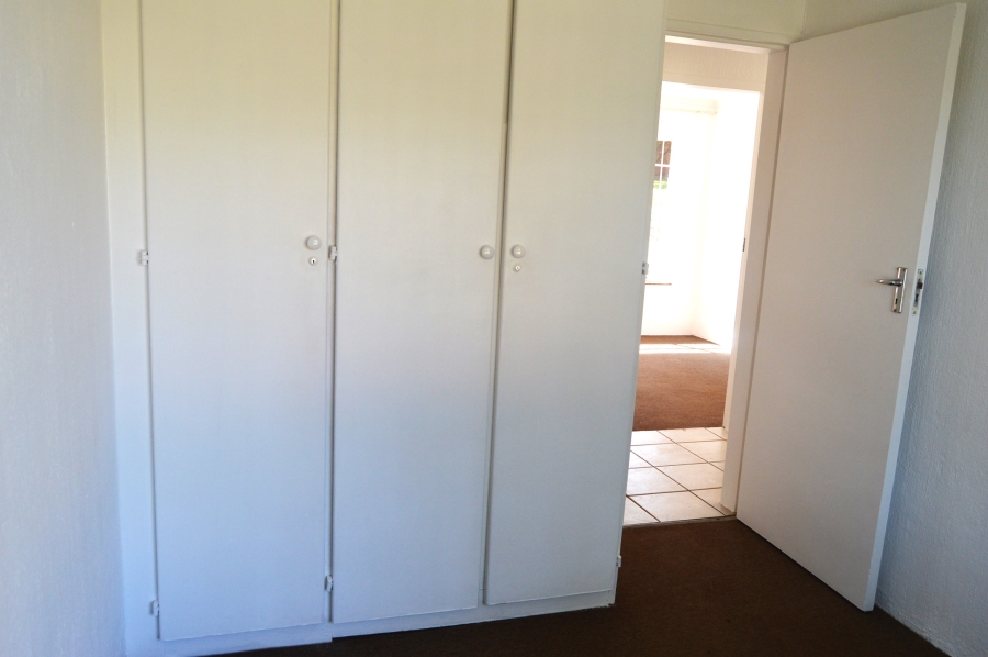 To Let 3 Bedroom Property for Rent in Roodekrans Gauteng