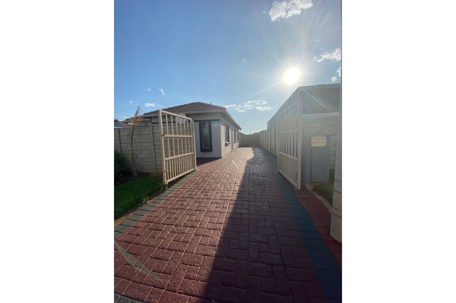 3 Bedroom Property for Sale in Albertsdal Gauteng