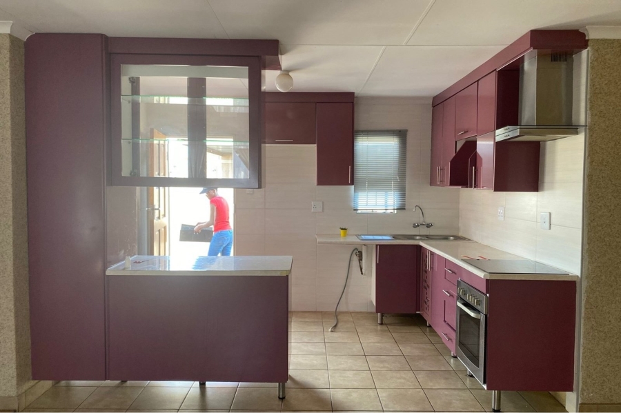 3 Bedroom Property for Sale in Albertsdal Gauteng