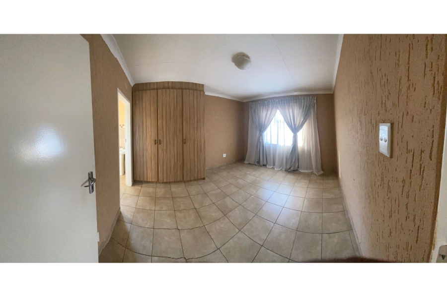 3 Bedroom Property for Sale in Albertsdal Gauteng