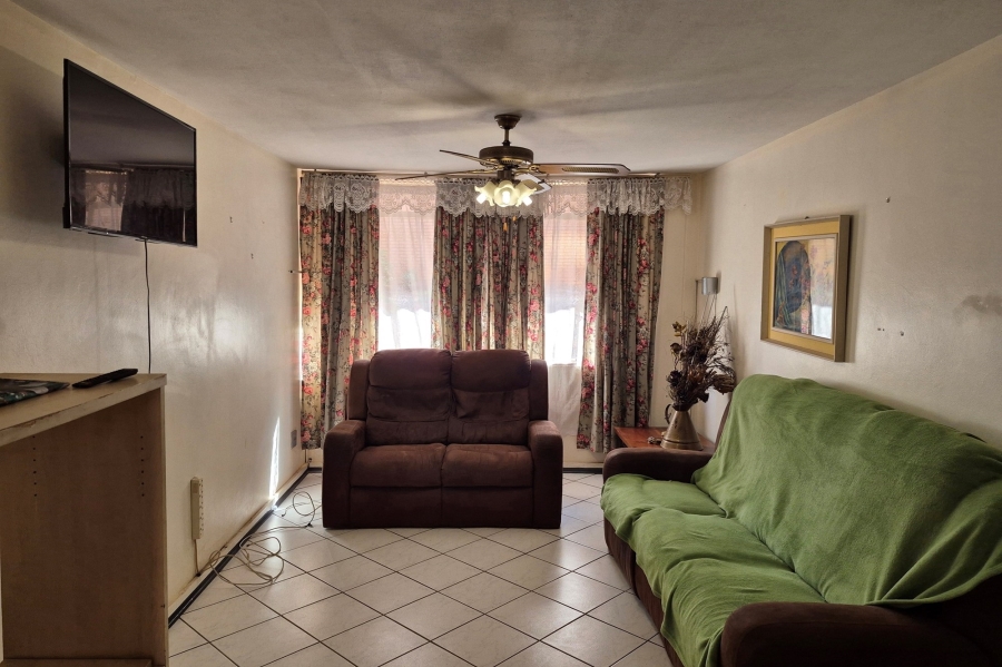 2 Bedroom Property for Sale in Wonderboom South Gauteng