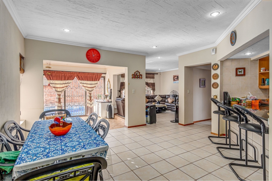 4 Bedroom Property for Sale in North Riding Gauteng