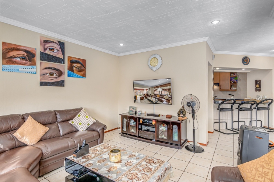 4 Bedroom Property for Sale in North Riding Gauteng