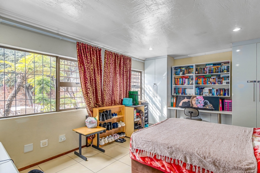 4 Bedroom Property for Sale in North Riding Gauteng