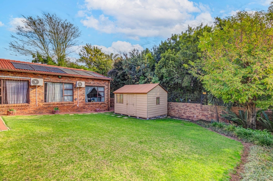 4 Bedroom Property for Sale in North Riding Gauteng