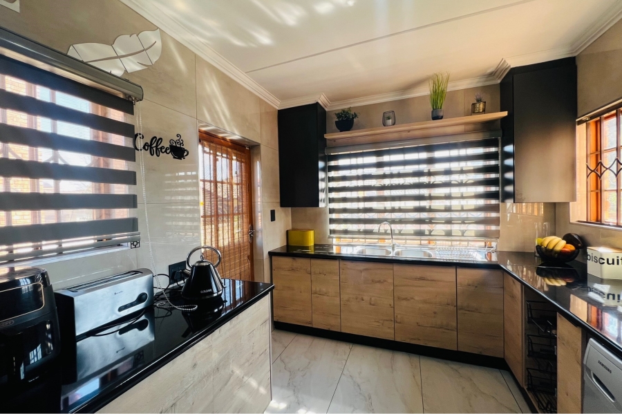 To Let 3 Bedroom Property for Rent in Kyalami Gauteng