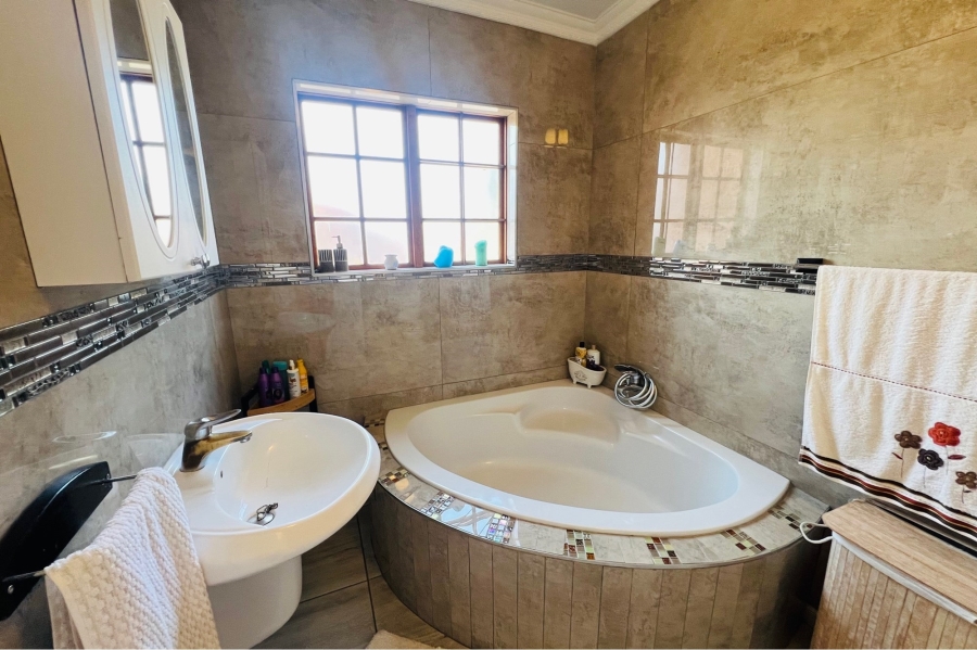 To Let 3 Bedroom Property for Rent in Kyalami Gauteng