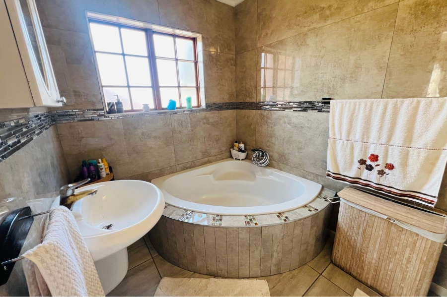 To Let 3 Bedroom Property for Rent in Kyalami Gauteng