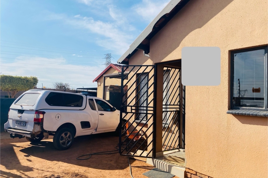 2 Bedroom Property for Sale in Soshanguve VV Gauteng