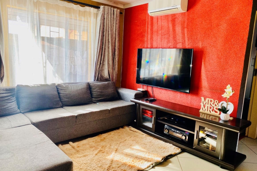 2 Bedroom Property for Sale in Soshanguve VV Gauteng