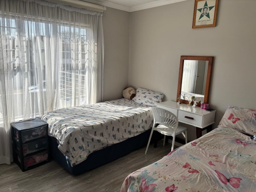 3 Bedroom Property for Sale in Edenvale Central Gauteng