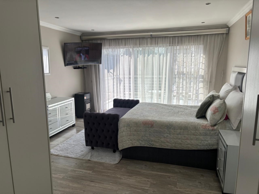 3 Bedroom Property for Sale in Edenvale Central Gauteng