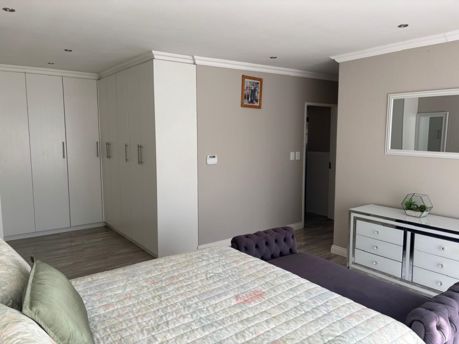 3 Bedroom Property for Sale in Edenvale Central Gauteng