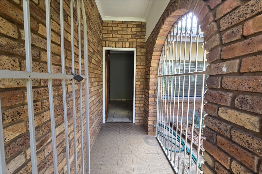 4 Bedroom Property for Sale in Magalieskruin Gauteng
