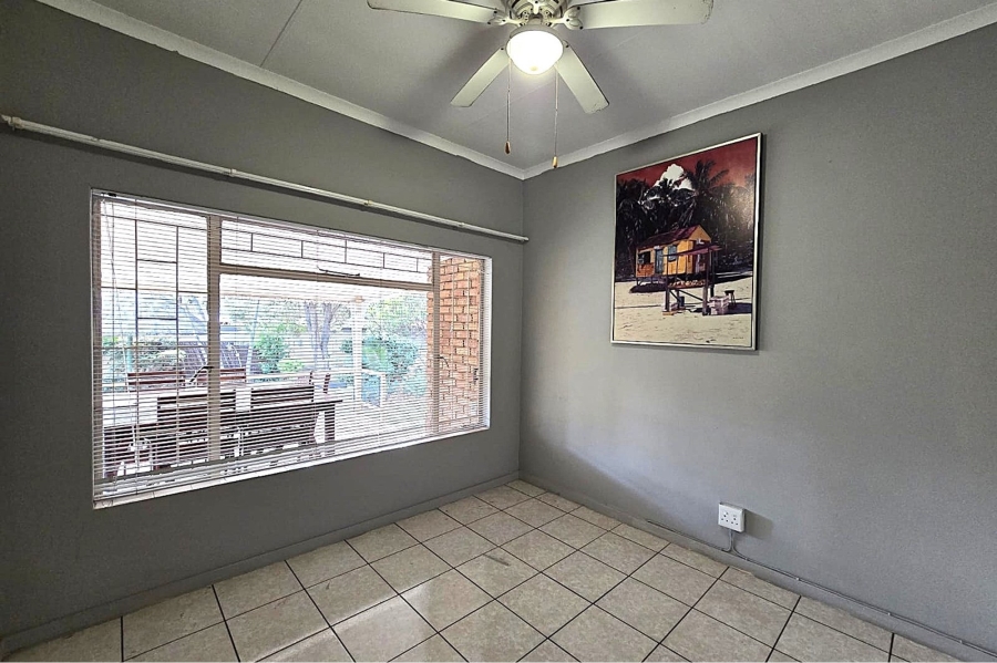 4 Bedroom Property for Sale in Magalieskruin Gauteng