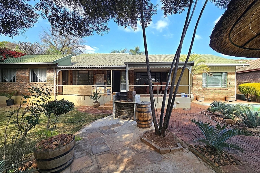 4 Bedroom Property for Sale in Magalieskruin Gauteng