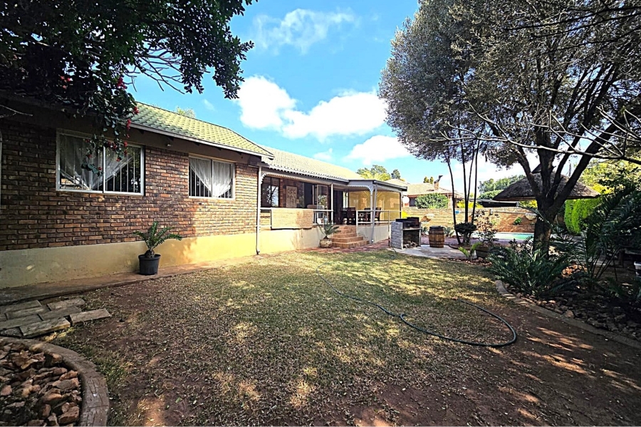 4 Bedroom Property for Sale in Magalieskruin Gauteng