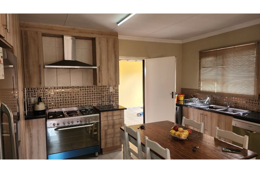 3 Bedroom Property for Sale in Sunair Park Gauteng