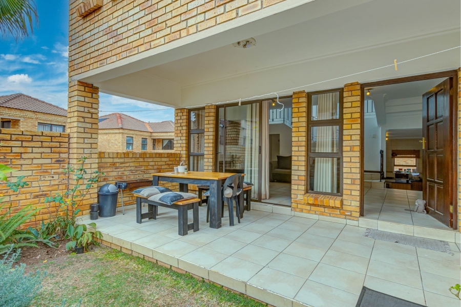 3 Bedroom Property for Sale in North Riding Gauteng