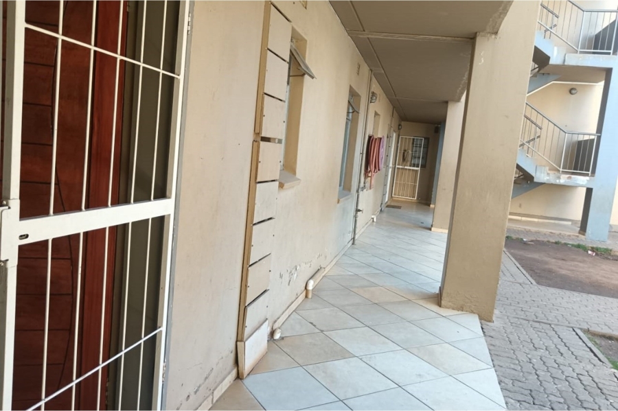 2 Bedroom Property for Sale in Jabulani Gauteng