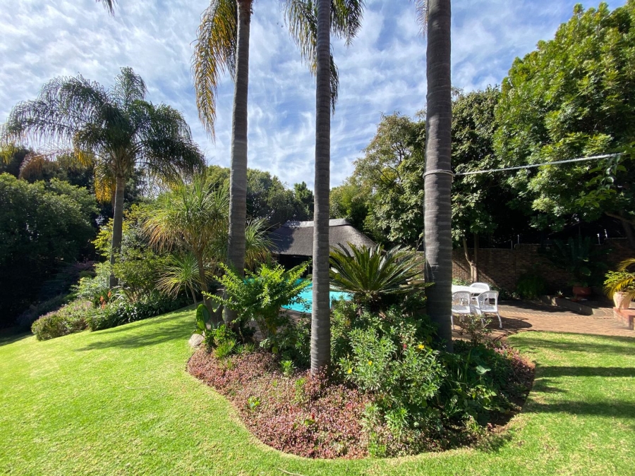 To Let 4 Bedroom Property for Rent in Waterkloof Ridge Gauteng