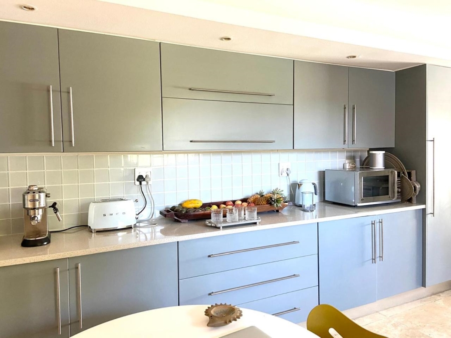 To Let 4 Bedroom Property for Rent in Waterkloof Ridge Gauteng
