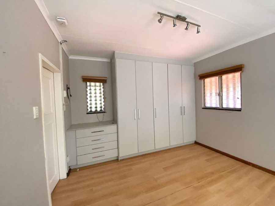 To Let 4 Bedroom Property for Rent in Waterkloof Ridge Gauteng