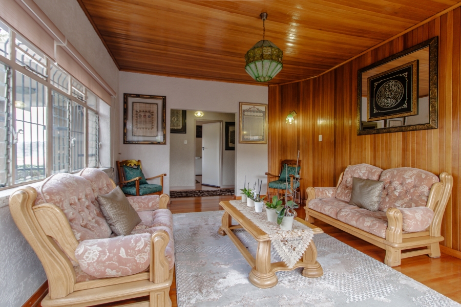 4 Bedroom Property for Sale in Cyrildene Gauteng