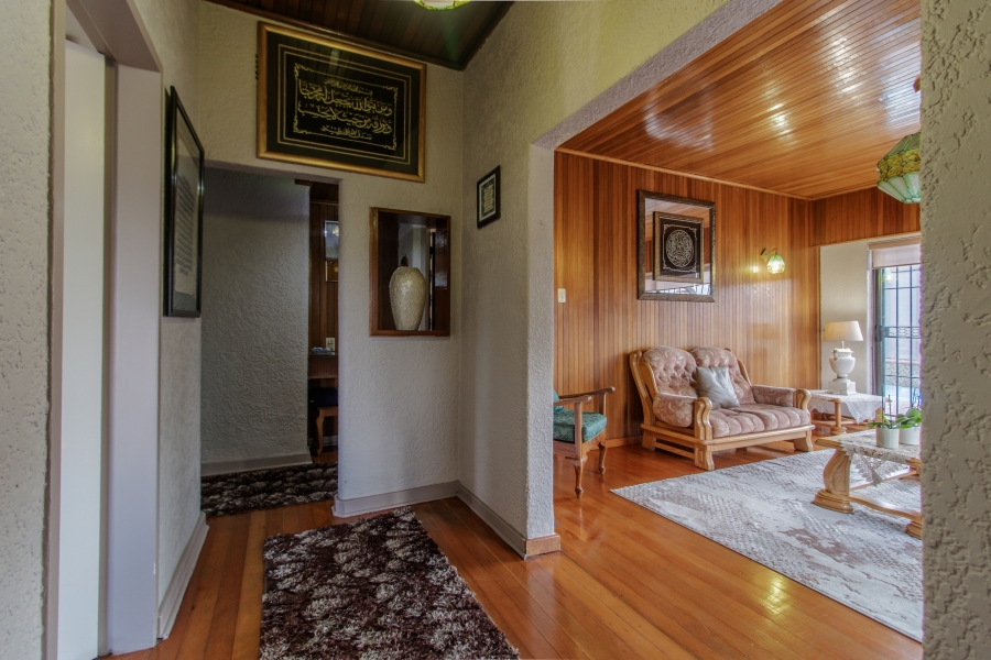4 Bedroom Property for Sale in Cyrildene Gauteng