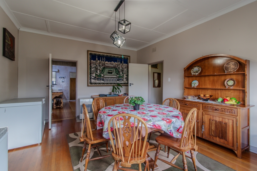 4 Bedroom Property for Sale in Cyrildene Gauteng