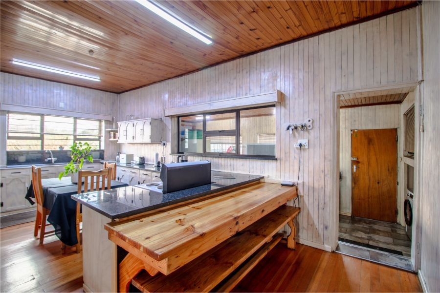 4 Bedroom Property for Sale in Cyrildene Gauteng