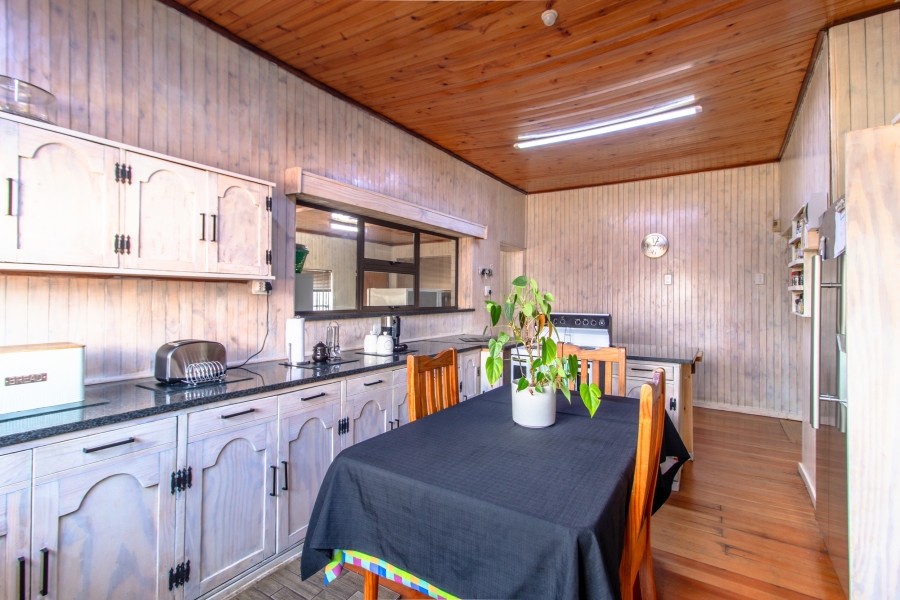 4 Bedroom Property for Sale in Cyrildene Gauteng