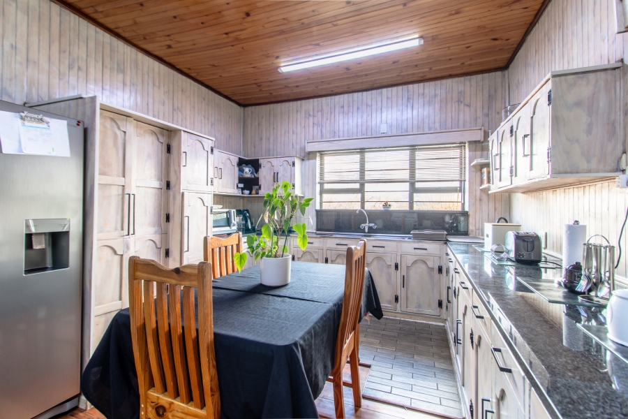 4 Bedroom Property for Sale in Cyrildene Gauteng